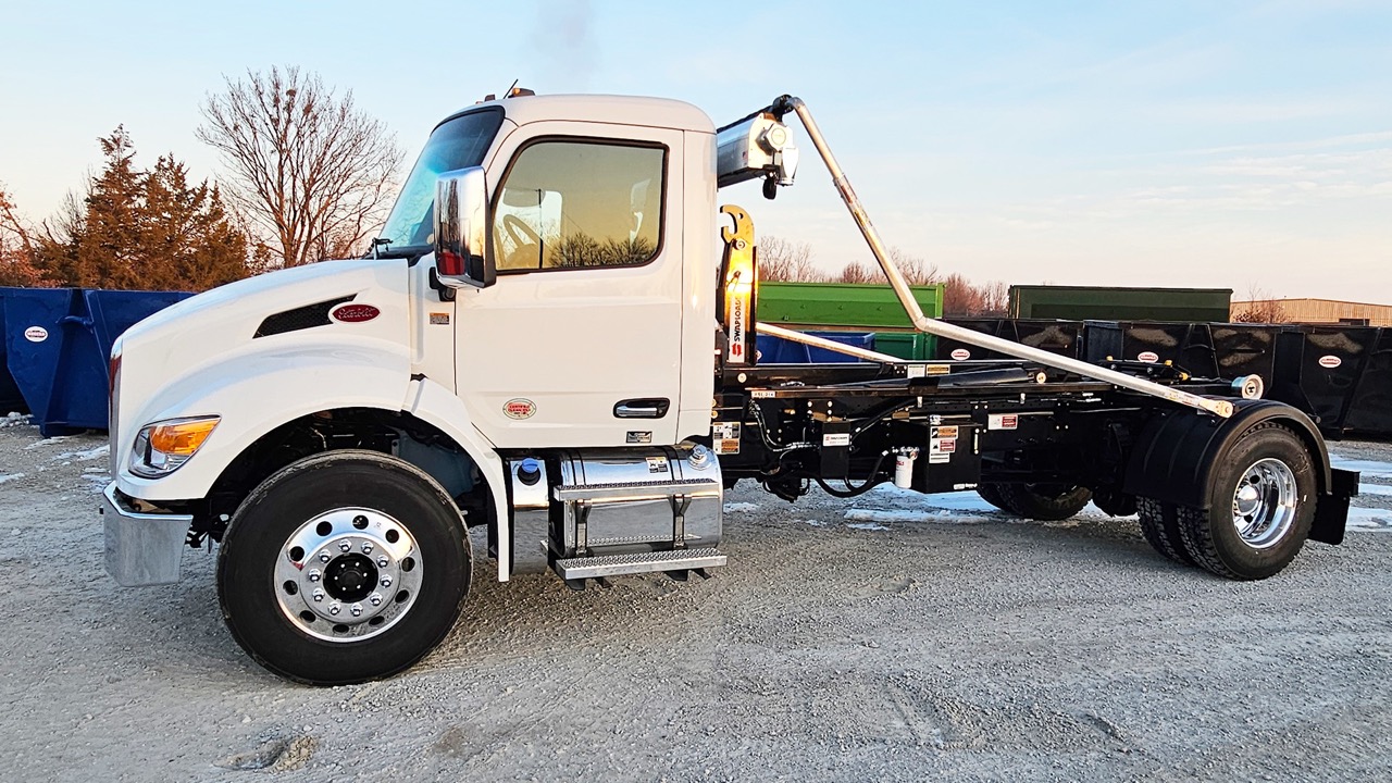 NEO-Trucks_Website_2027-PETERBILT-536#2_1 Large