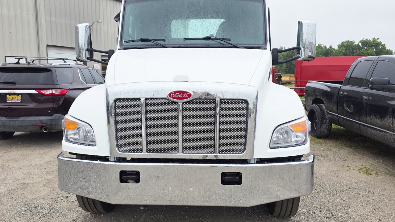 NEO-Trucks_Website_2027-PETERBILT-536#2_4 Large